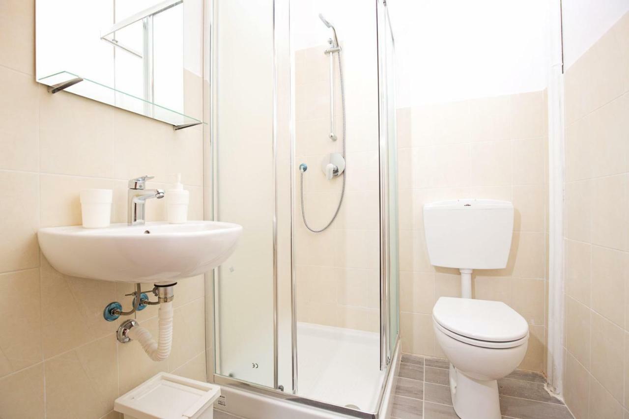 Ponte Tiberio Apartment 里米尼 外观 照片